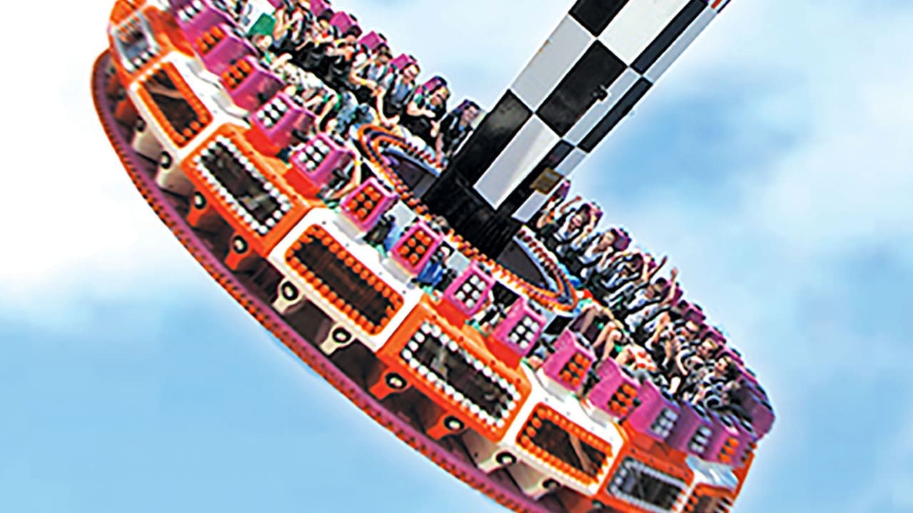 Extreme Frisbee thrill ride at Canobie Lake Park